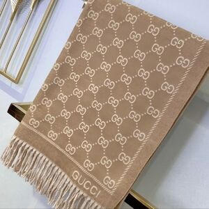 <AUTHENTIC>Gucci Scarf